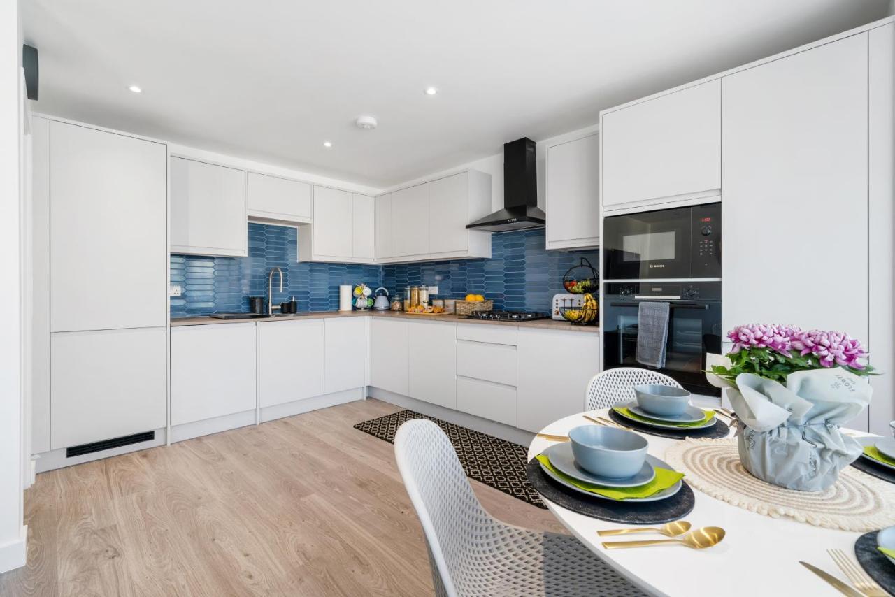 ミル・ヒルNewly Refurbished 2 Bed Flatアパートメント エクステリア 写真
