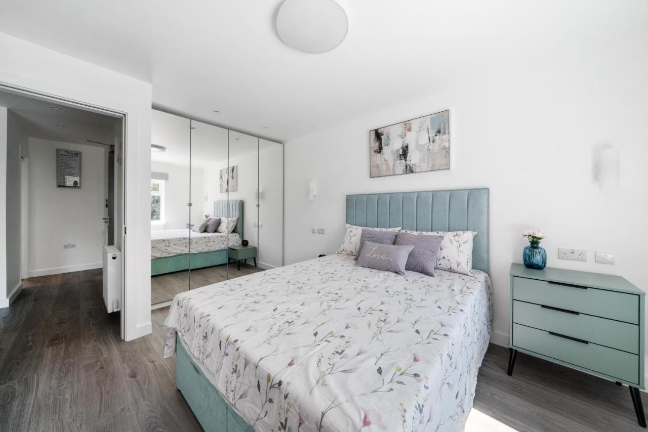 ミル・ヒルNewly Refurbished 2 Bed Flatアパートメント エクステリア 写真