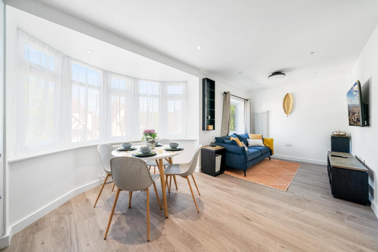 ミル・ヒルNewly Refurbished 2 Bed Flatアパートメント エクステリア 写真
