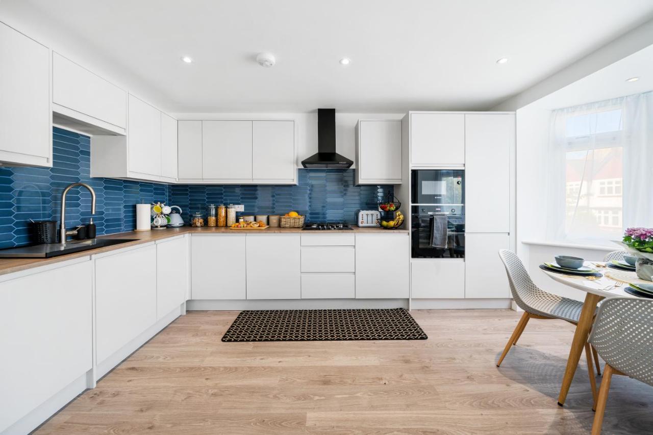 ミル・ヒルNewly Refurbished 2 Bed Flatアパートメント エクステリア 写真