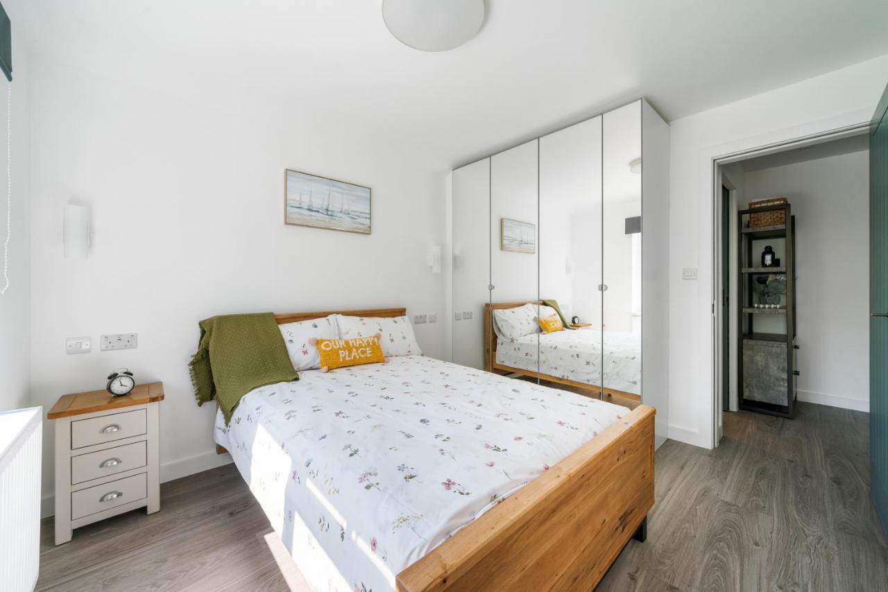 ミル・ヒルNewly Refurbished 2 Bed Flatアパートメント エクステリア 写真