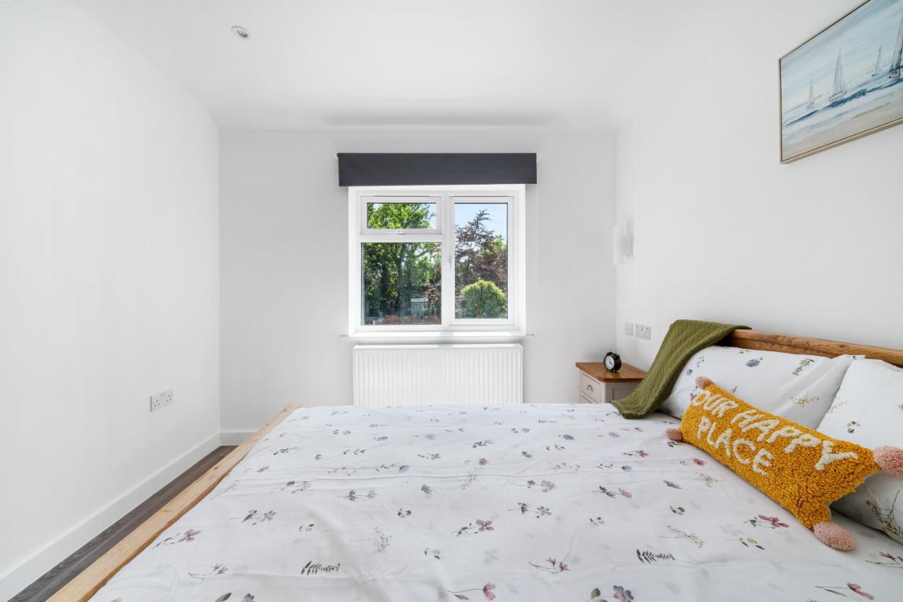 ミル・ヒルNewly Refurbished 2 Bed Flatアパートメント エクステリア 写真