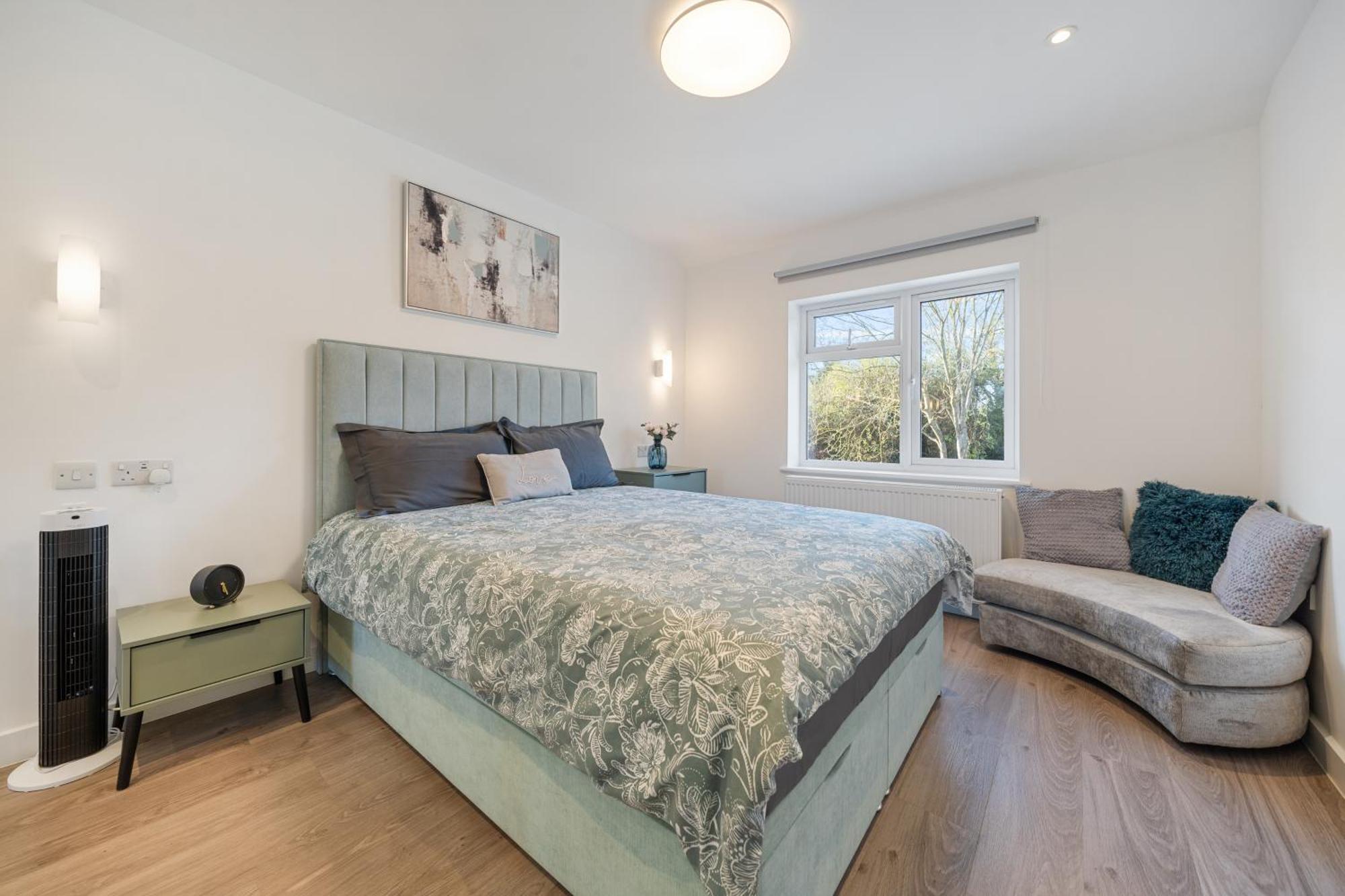 ミル・ヒルNewly Refurbished 2 Bed Flatアパートメント エクステリア 写真